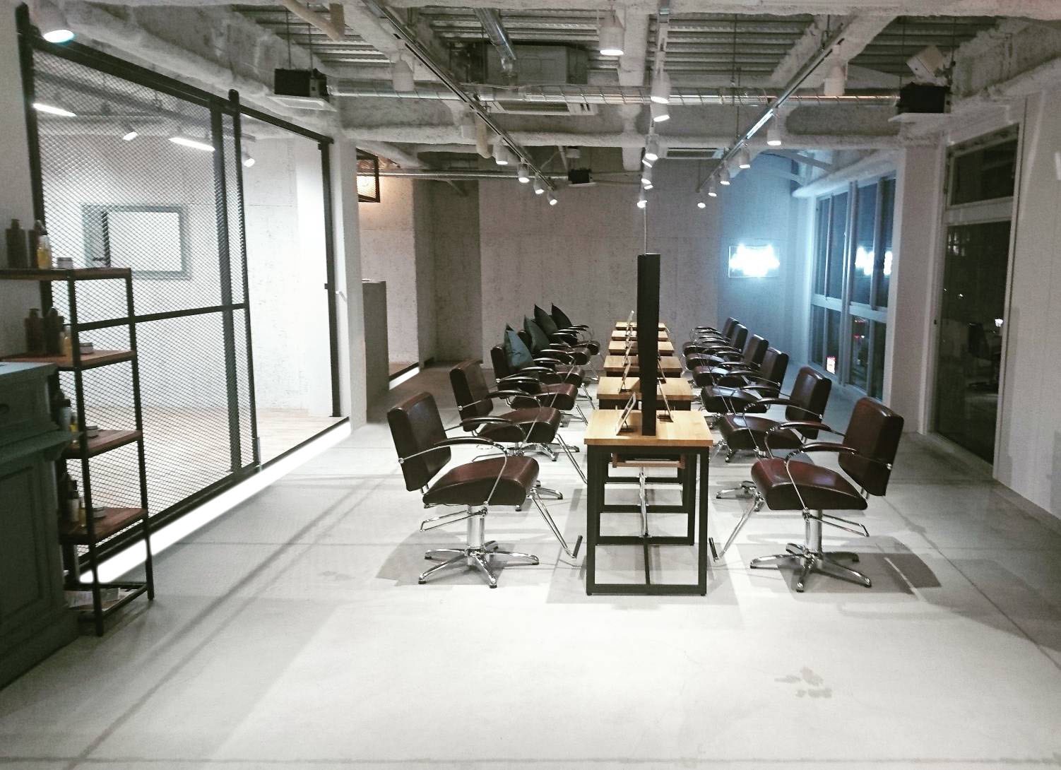 Steed Tokyo 店内